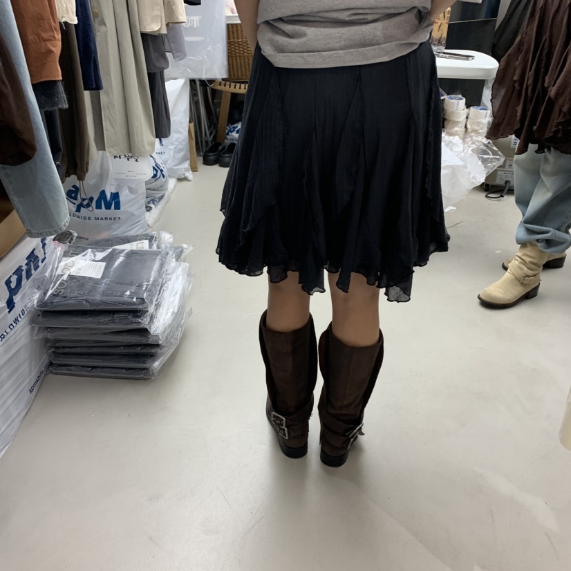 SOLD OUT東大門㊣實拍女裝新款25秋冬真品時尚人氣推薦短裙SOLD OUT短裙