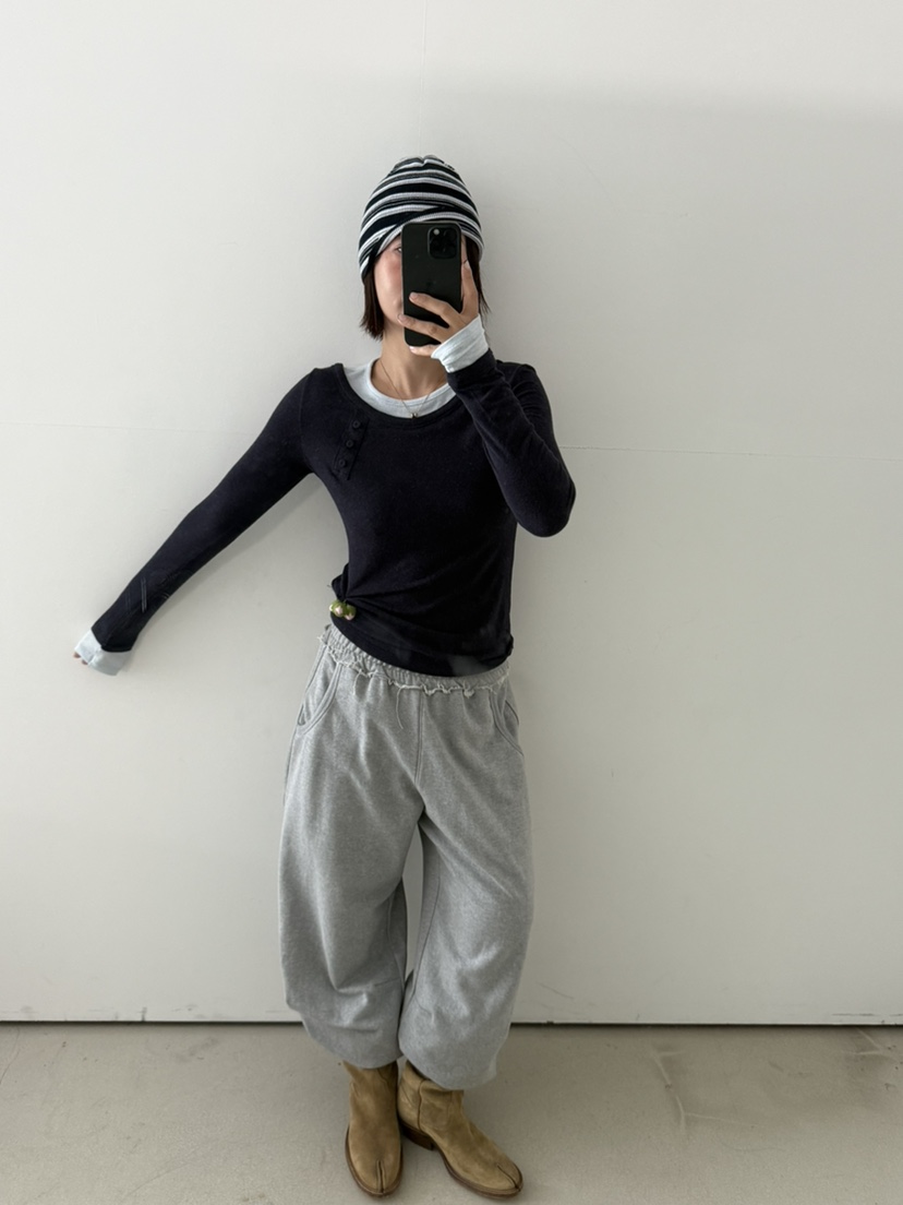 OLI SEOUL韓國代購㊣女裝新品真品職業人氣推薦熱賣長袖T恤OLI SEOUL長袖T恤