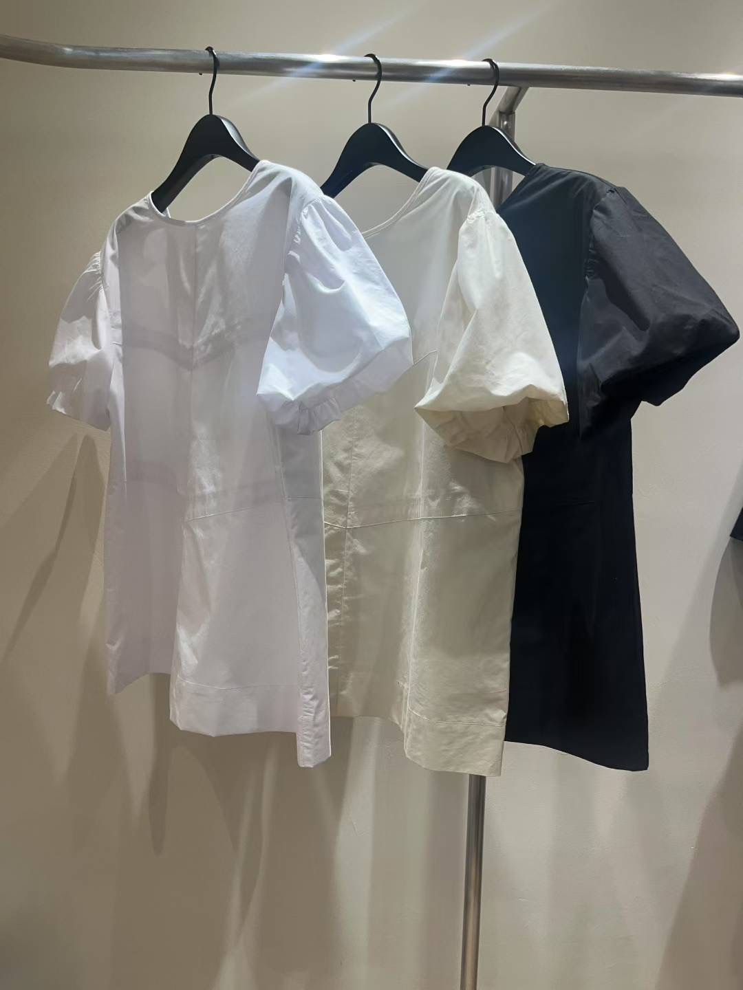 FOREVER YONG東大門㊣代購女裝新品人氣推薦襯衫蕾絲衫泡泡袖FOREVER YONG襯衫/蕾絲衫圖色2左二色