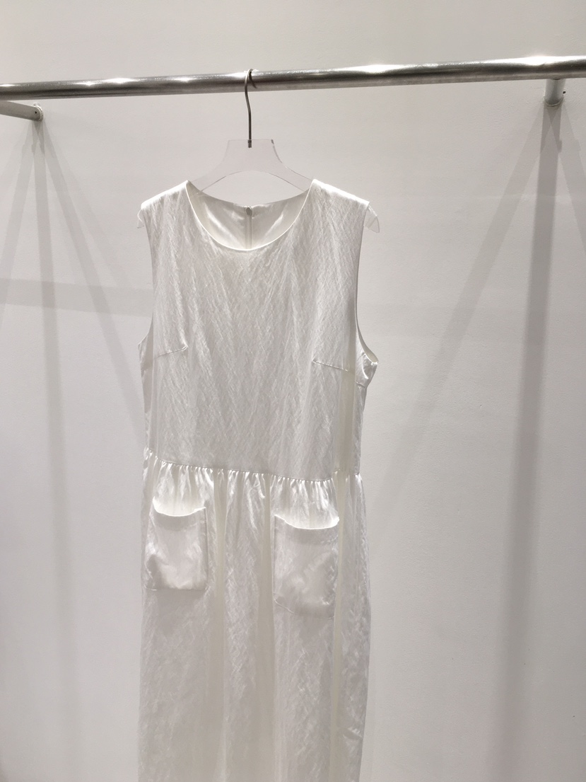 HEUMUTA東大門㊣直郵女士新品真品推薦時尚休閑25秋冬連衣裙口袋HEUMUTA連衣裙