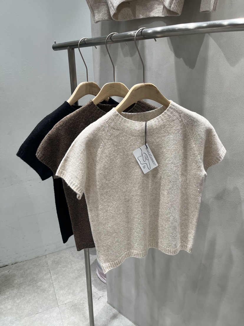 EVERCOMMERCE METICULOUSLY DESIGNED東大門㊣直郵女士新款真品針織衫EVERCOMMERCE針織衫