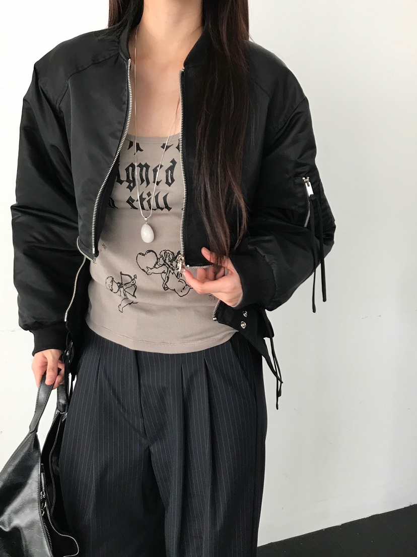 ESCHER東大門㊣直郵女士新品人氣25秋冬熱賣長袖T恤不含飾品ESCHER長袖T恤