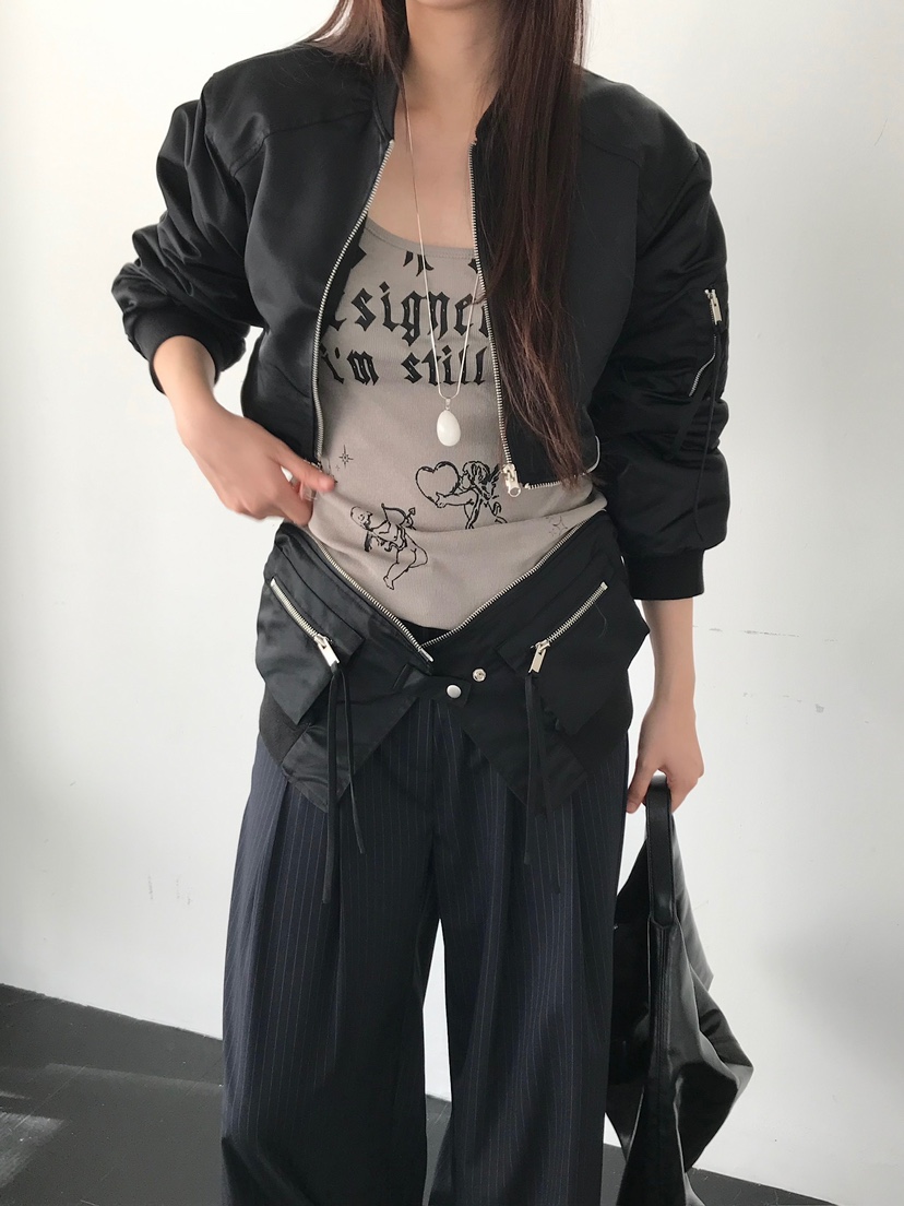 ESCHER東大門㊣直郵女士新品人氣25秋冬熱賣長袖T恤不含飾品ESCHER長袖T恤