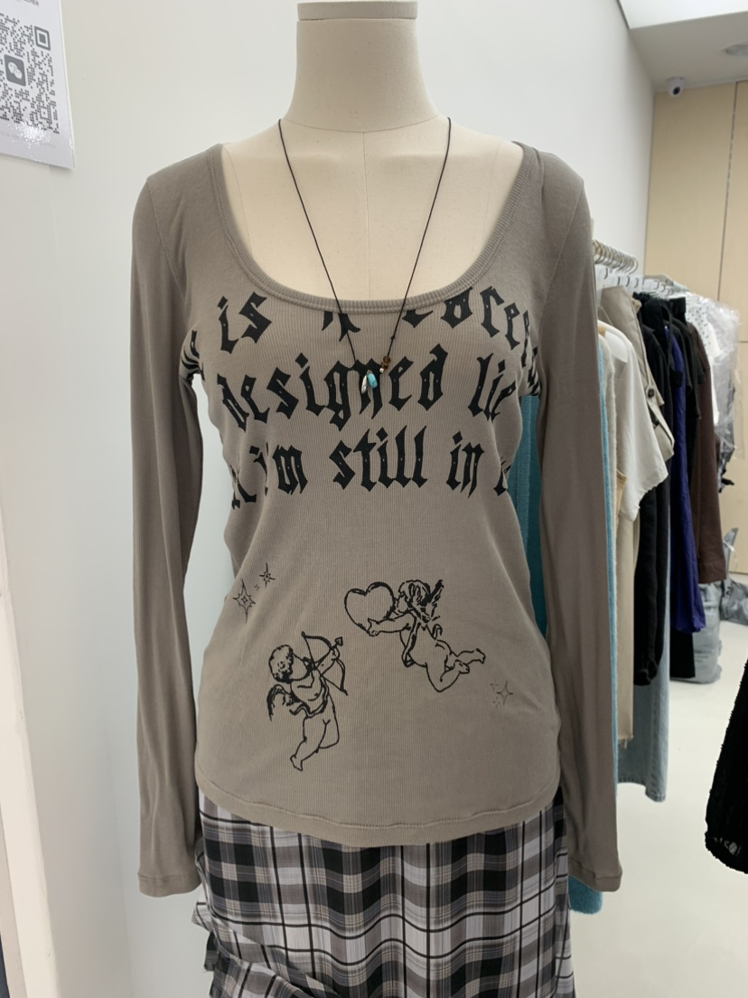 ESCHER東大門㊣直郵女士新品人氣25秋冬熱賣長袖T恤不含飾品ESCHER長袖T恤