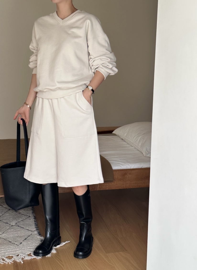 LE VASE東大門㊣實拍女士新款人氣職業熱賣推薦真品25秋冬衛衣LE VASE衛衣