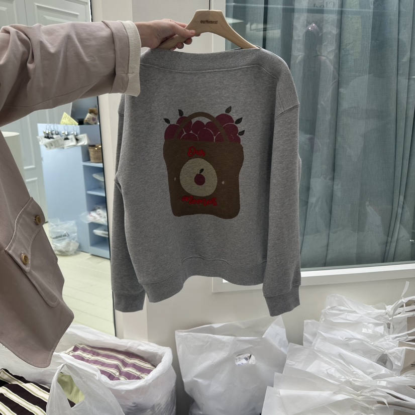 OURMOMENT東大門㊣實拍女裝新款熱賣真品時尚人氣25秋冬衛衣OURMOMENT衛衣圖色3