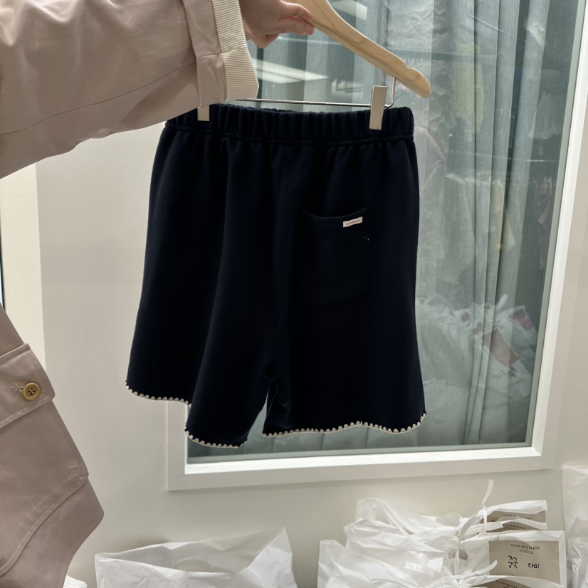 OURMOMENT東大門㊣直郵女裝新品25秋冬熱賣推薦真品休閑短褲OURMOMENT短褲