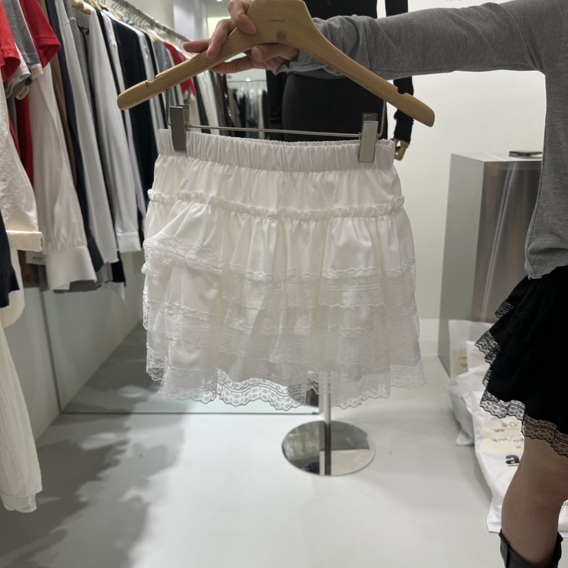 AHOY韓國代購㊣女裝新品時尚職業熱賣真品25秋冬人氣短裙蕾絲AHOY短裙