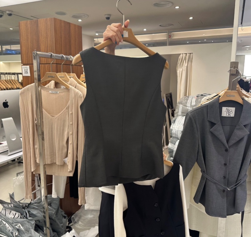 MER韓國代購㊣女士新品人氣時尚休閑職業推薦25秋冬馬甲不含內搭MER/ANGELO BIANCO馬甲
