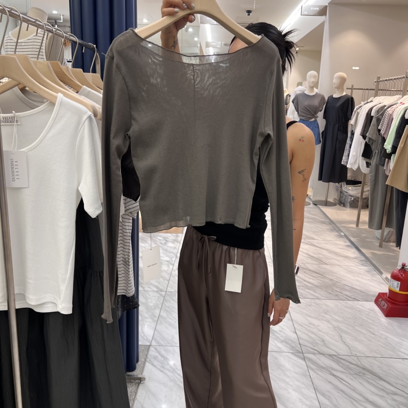VELVET UNDERGROUND東大門㊣實拍女士新品時尚休閑長袖T恤VELVET UNDERGROUND長袖T恤