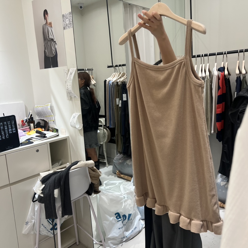 YUNBAL東大門㊣直郵女裝新品職業休閑連衣裙不含內搭荷葉邊YUNBAL連衣裙