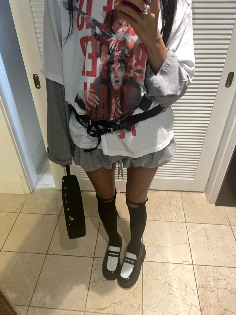 ABBEYLEE韓國直郵㊣女裝新品人氣真品推薦T恤不含配飾不含內搭ABBEYLEET恤