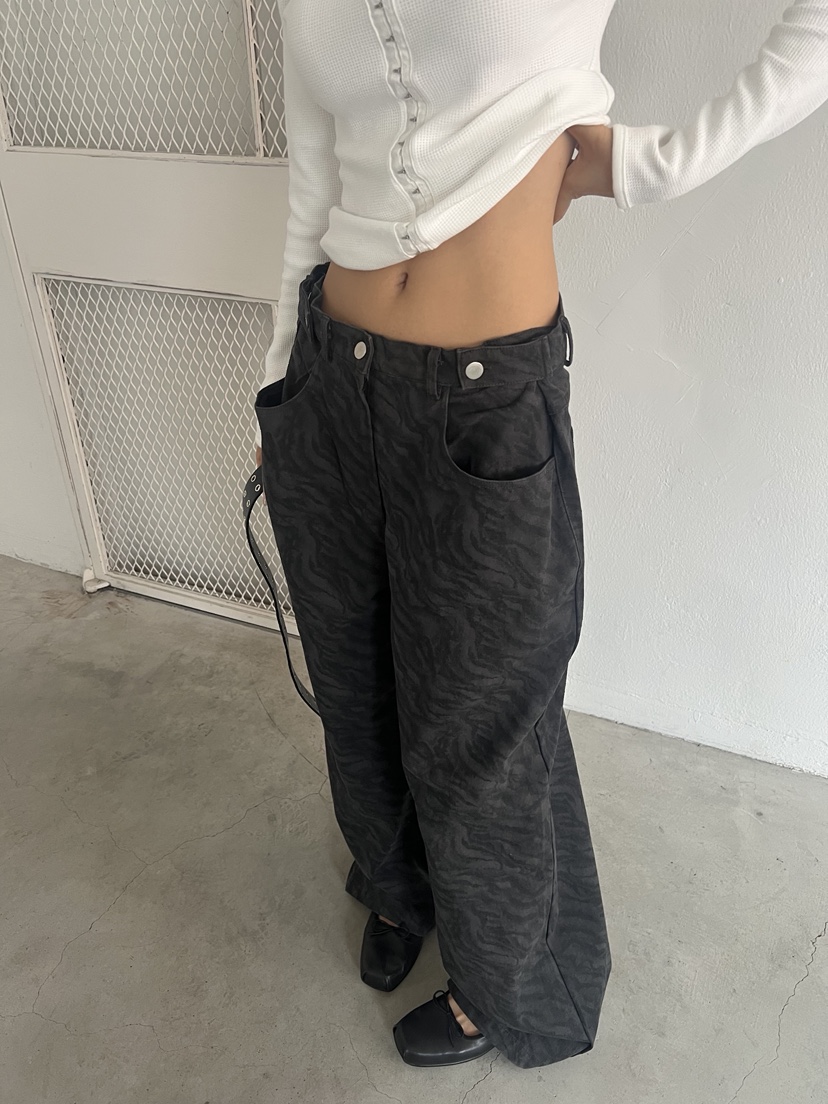 SUNDER MARKET東大門㊣直郵女士新品時尚25秋冬牛仔褲不含腰帶SUNDER MARKET牛仔褲