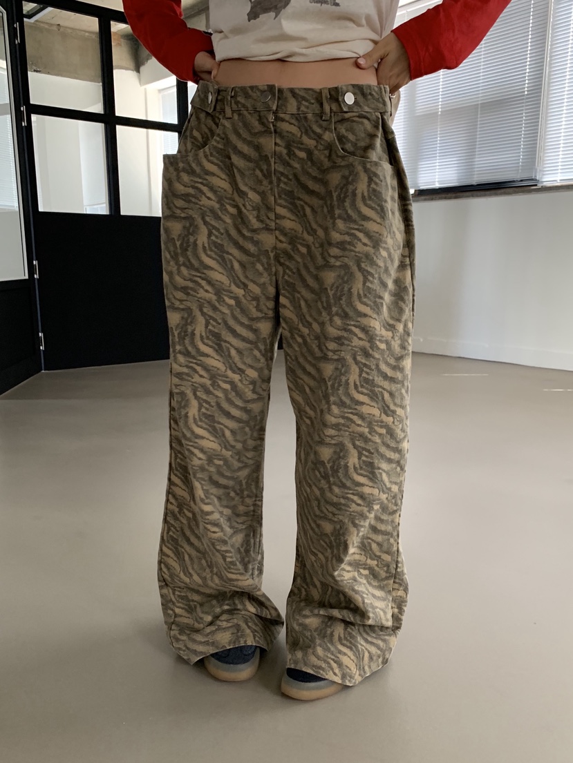 SUNDER MARKET東大門㊣直郵女士新品時尚25秋冬牛仔褲不含腰帶SUNDER MARKET牛仔褲