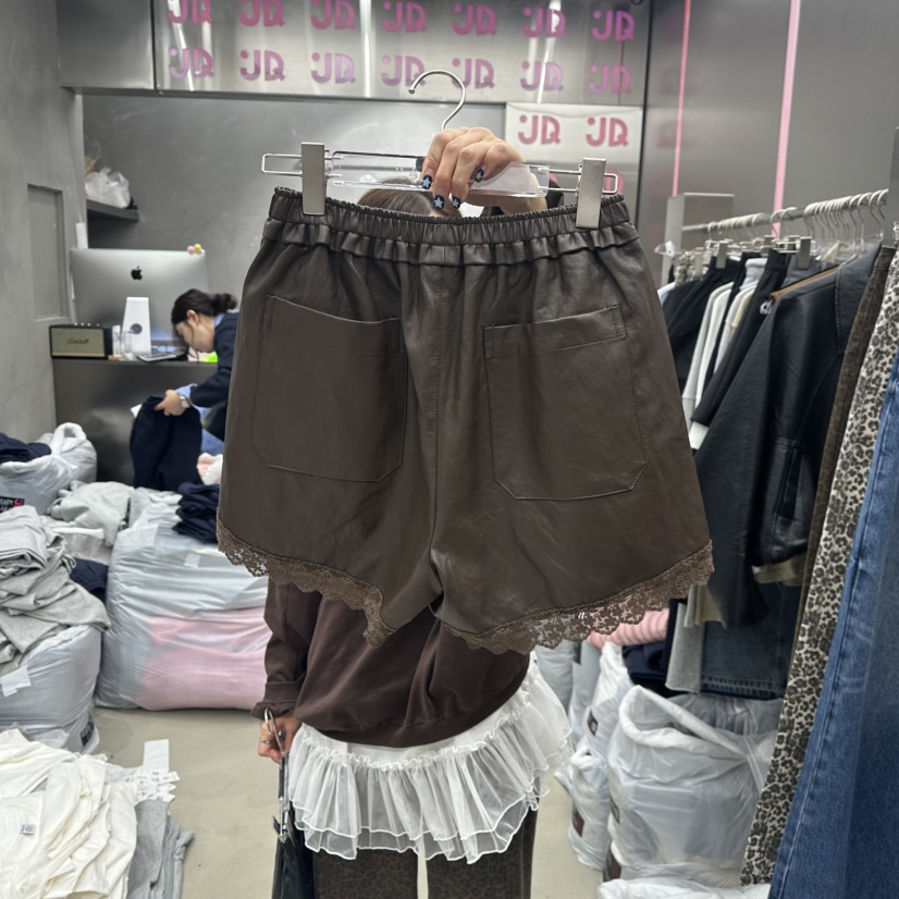 JUDYQUE東大門㊣代購女裝新品真品25秋冬人氣休閑時尚短褲皮革JUDYQUE短褲