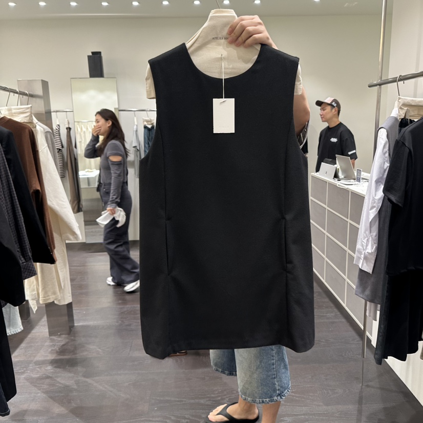 BINUS韓國代購㊣女裝新品熱賣推薦職業真品吊帶背心不含內搭BINUS吊帶/背心圖色2