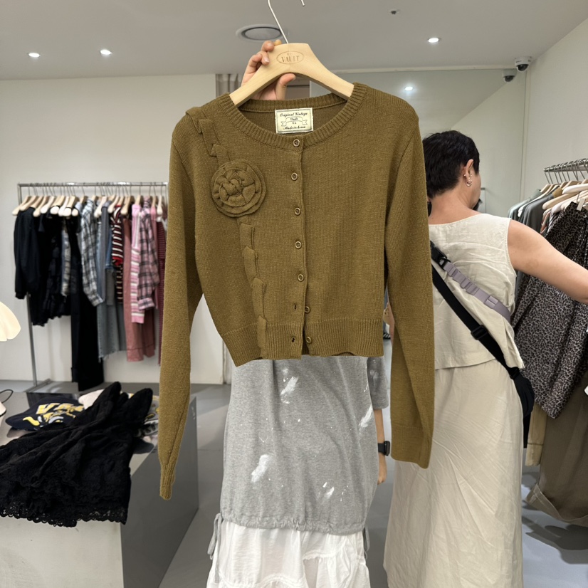VAULT韓國代購㊣女裝新品推薦職業25秋冬針織衫刺繡花朵開衫VAULT針織衫圖色3