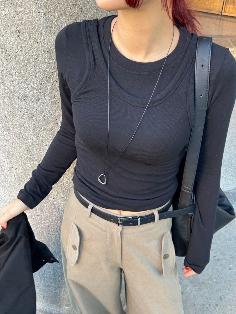 OVER NEAR東大門㊣實拍女士新品25秋冬熱賣時尚長袖T恤假兩件OVER NEAR長袖T恤