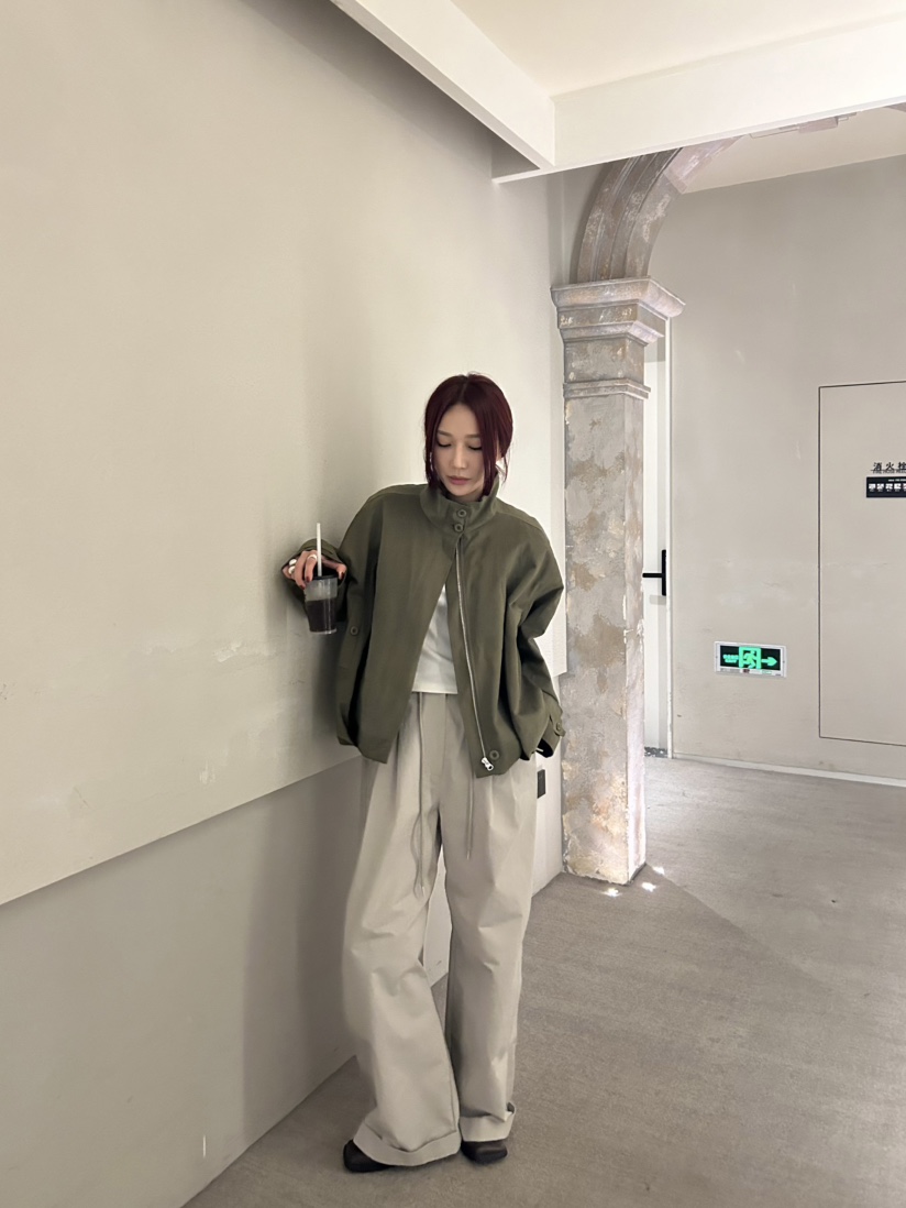 OVER NEAR東大門㊣直郵女士新品時尚25秋冬熱賣人氣推薦夾克OVER NEAR夾克