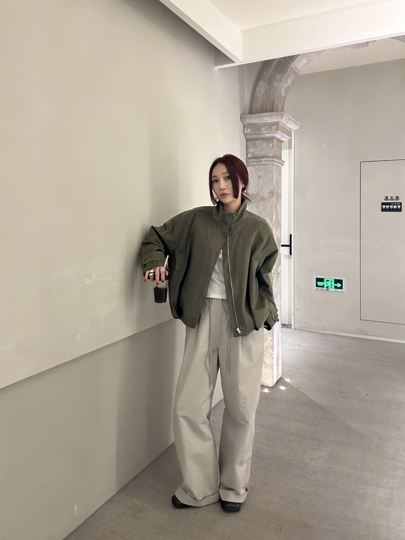 OVER NEAR東大門㊣直郵女士新品時尚25秋冬熱賣人氣推薦夾克OVER NEAR夾克