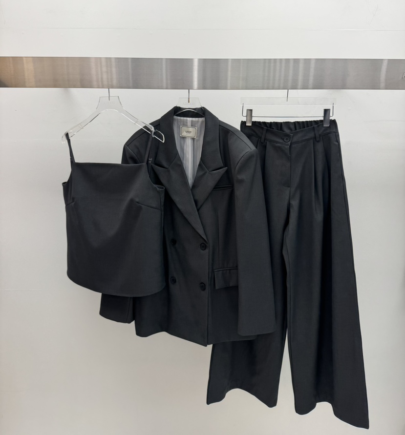 AMOOD東大門㊣代購女士新品休閑25秋冬職業人氣熱賣吊帶背心AMOOD吊帶/背心