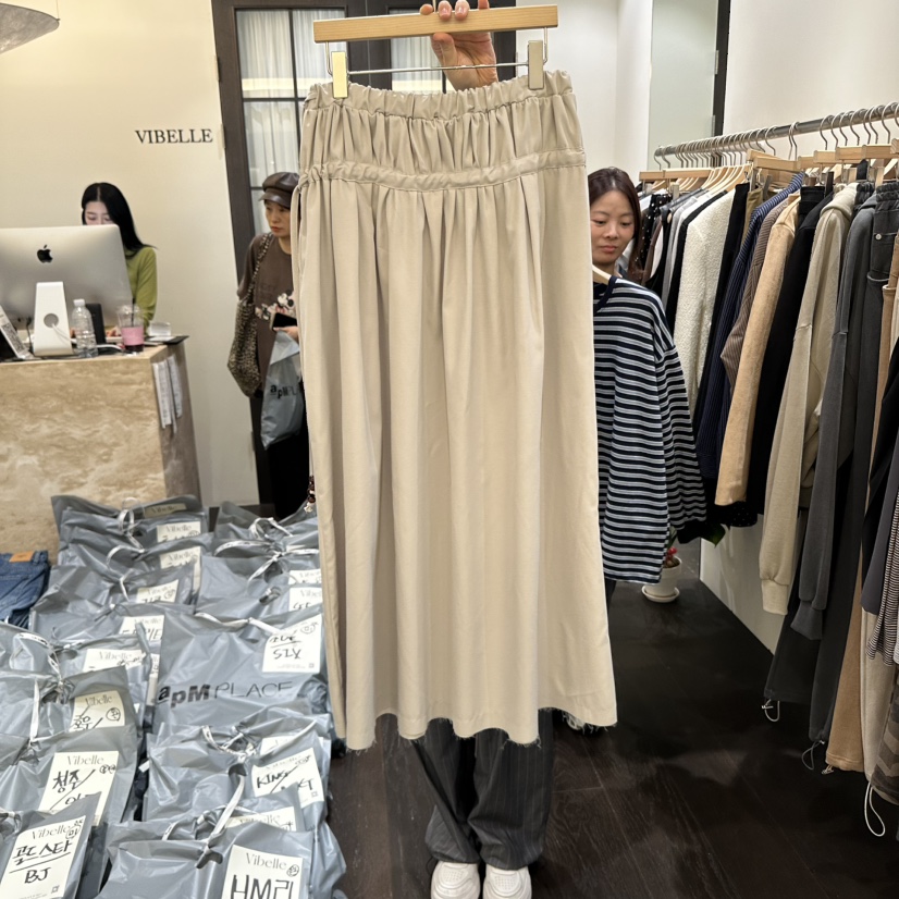 VIBELLE韓國直郵㊣女裝新款25秋冬推薦職業真品熱賣時尚長裙VIBELLE長裙