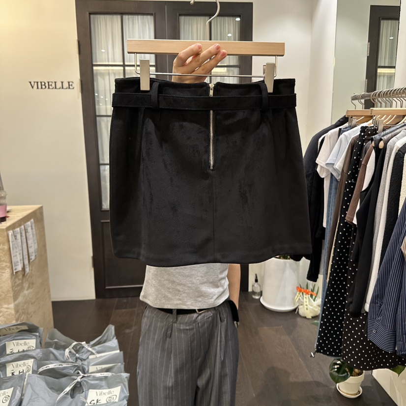 VIBELLE韓國代購㊣女裝新品25秋冬推薦休閑熱賣短裙不含腰帶VIBELLE短裙