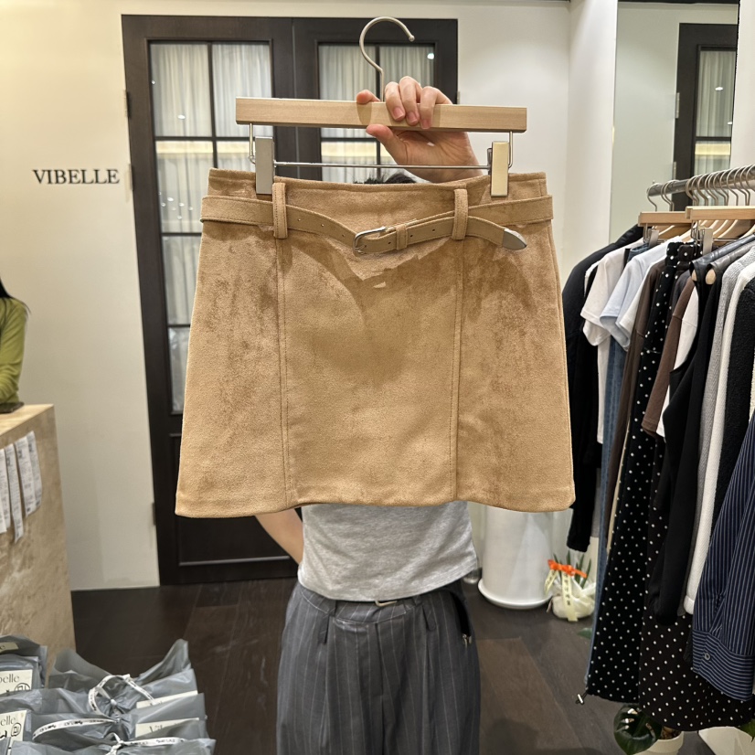 VIBELLE韓國代購㊣女裝新品25秋冬推薦休閑熱賣短裙不含腰帶VIBELLE短裙
