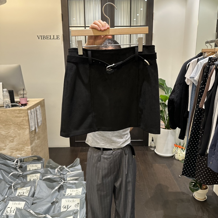 VIBELLE韓國代購㊣女裝新品25秋冬推薦休閑熱賣短裙不含腰帶VIBELLE短裙圖色2