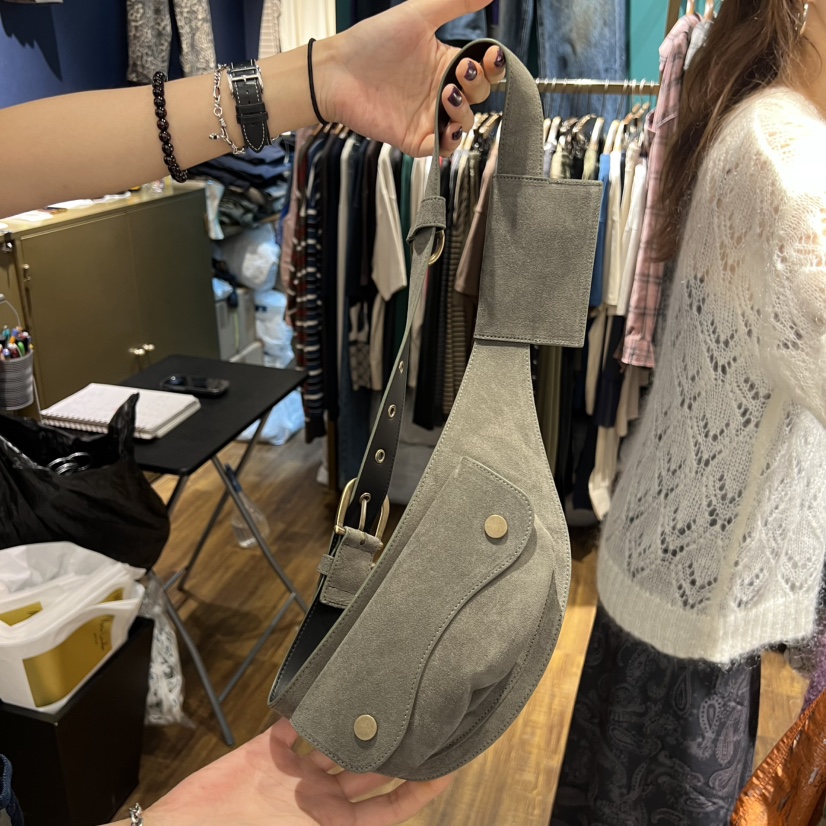 MERCI LINDA韓國代購㊣女士新品休閑25秋冬職業真品推薦腰包MERCI LINDA腰包圖色2