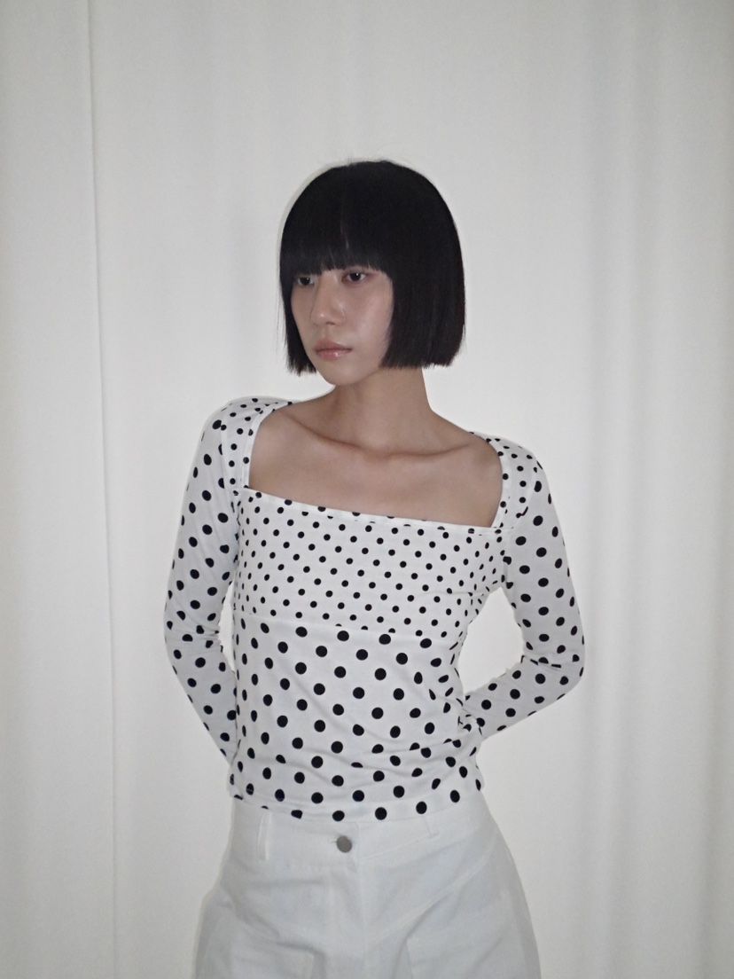 CCW韓國代購㊣女士新款推薦休閑熱賣25秋冬人氣真品長袖T恤CCW--NYUNYU長袖T恤