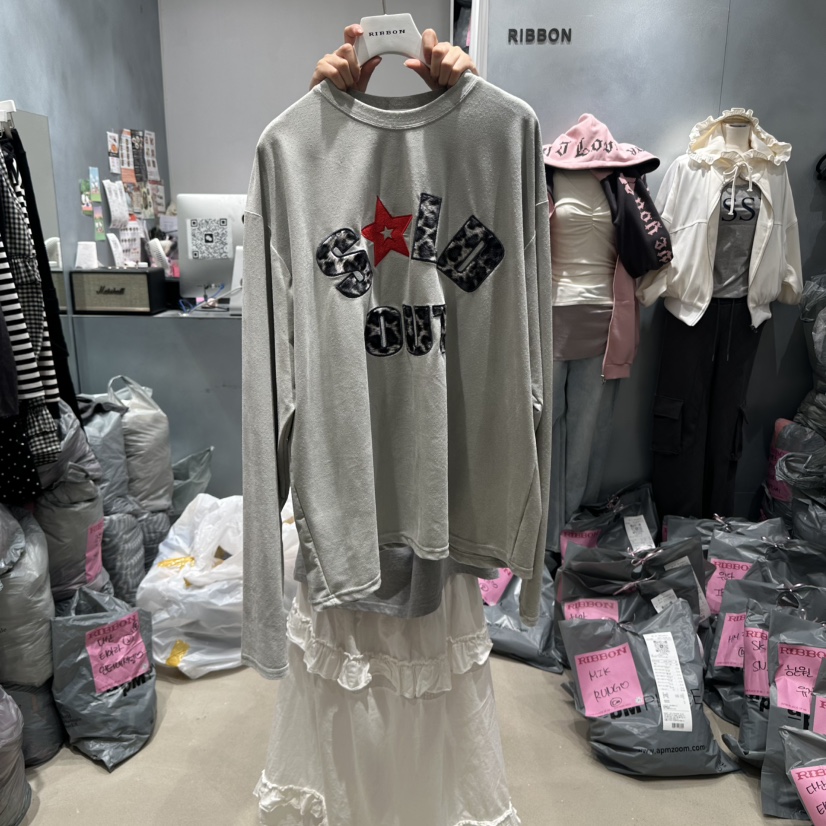 RIBBON韓國代購㊣女士新品休閑時尚人氣25秋冬長袖T恤絨面革RIBBON長袖T恤圖色1