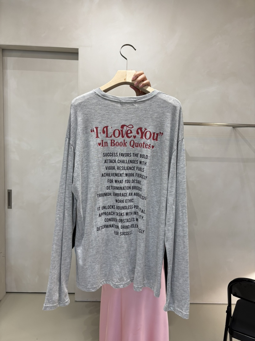 LIVE AID-P東大門㊣實拍女士新品真品時尚25秋冬人氣長袖T恤LIVE AID-P長袖T恤圖色2