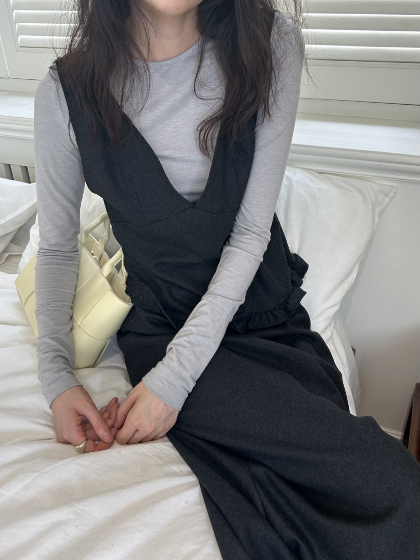 ME MO東大門㊣直郵女裝新款25秋冬時尚職業人氣休閑吊帶背心ME MO吊帶/背心