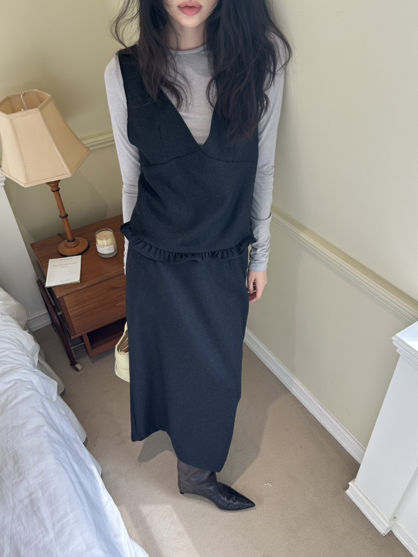 ME MO東大門㊣直郵女裝新款25秋冬時尚職業人氣休閑吊帶背心ME MO吊帶/背心
