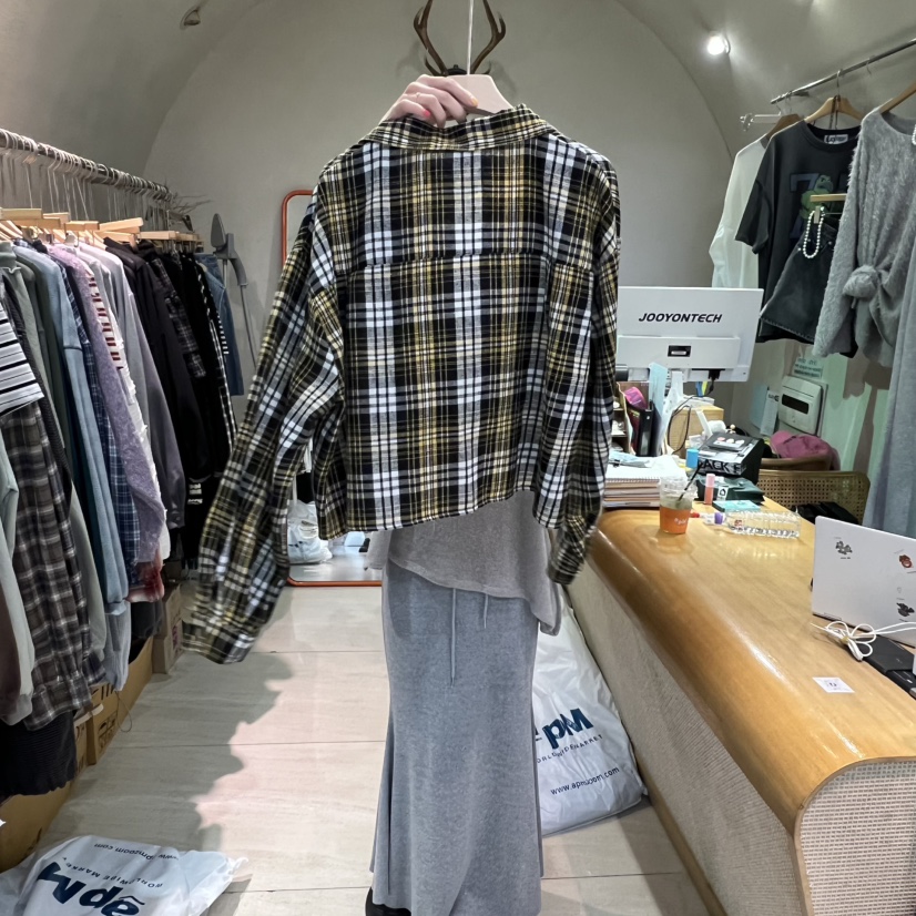 BLACKFRIDAY東大門㊣實拍女士新品熱賣時尚25秋冬襯衫蕾絲衫BLACK FRIDAY襯衫/蕾絲衫