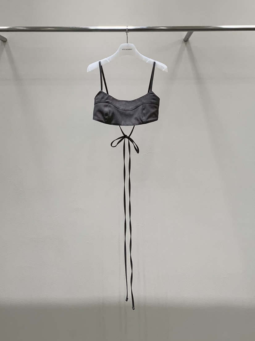 LOVE MOMENT東大門㊣直郵女裝新品人氣時尚真品熱賣吊帶背心LOVE MOMENT吊帶/背心