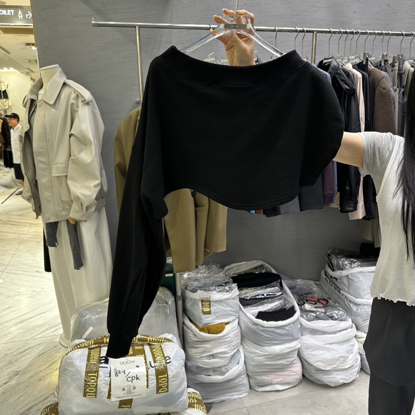UOOV韓國代購㊣女裝新品真品時尚職業推薦熱賣衛衣不含內搭UOOV衛衣
