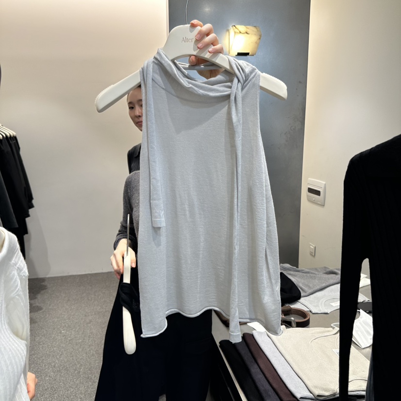 ALTER韓國代購㊣女裝新品人氣職業25秋冬吊帶背心含脖帶高領Alter吊帶/背心圖色1