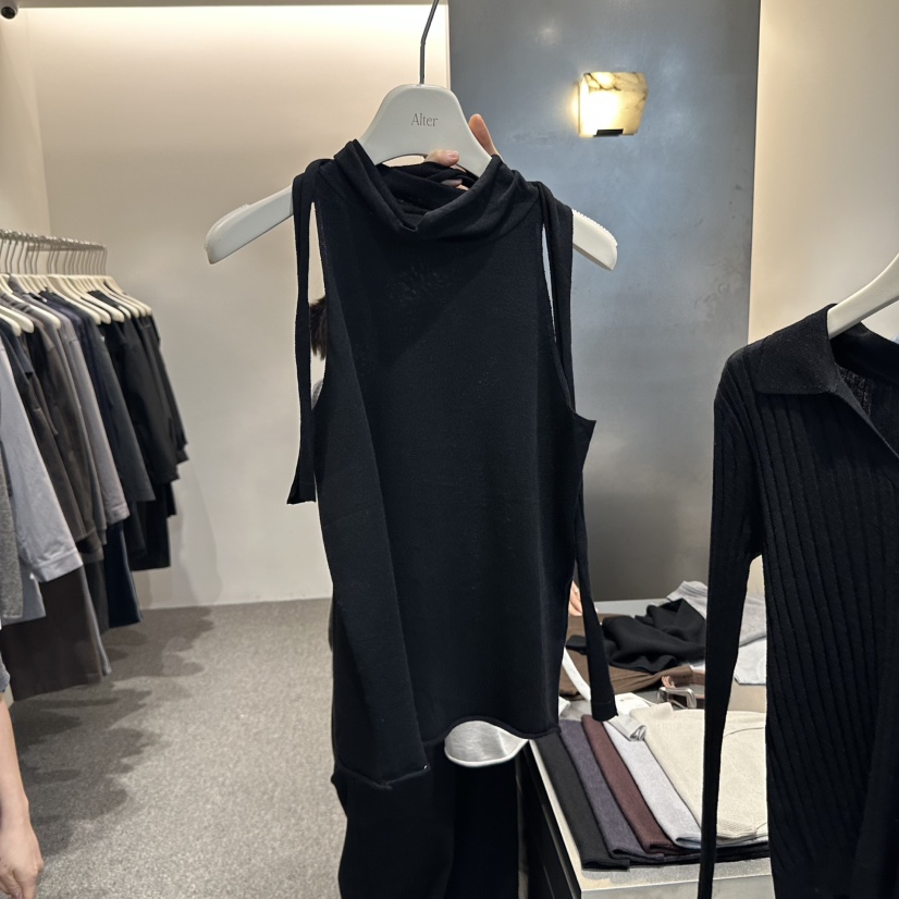 ALTER韓國代購㊣女裝新品人氣職業25秋冬吊帶背心含脖帶高領Alter吊帶/背心圖色3