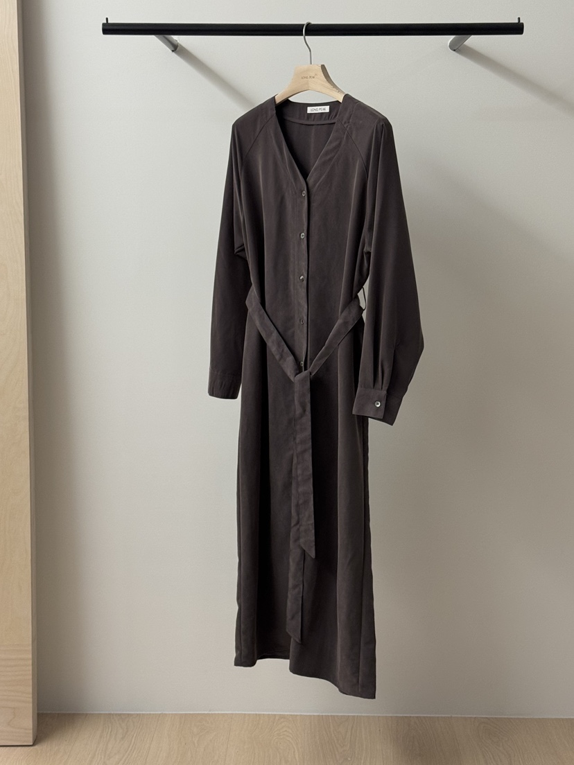 LONG PEAK東大門㊣直郵女士新品真品25秋冬職業連衣裙含腰帶LONG PEAK連衣裙圖色2棕色