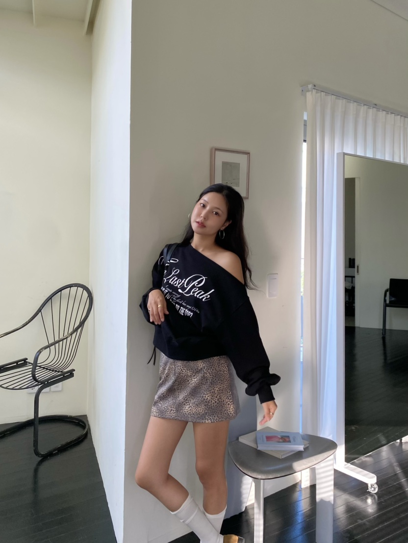 OUPPT韓國代購㊣女裝新款職業時尚人氣熱賣推薦25秋冬休閑衛衣OUPPT衛衣