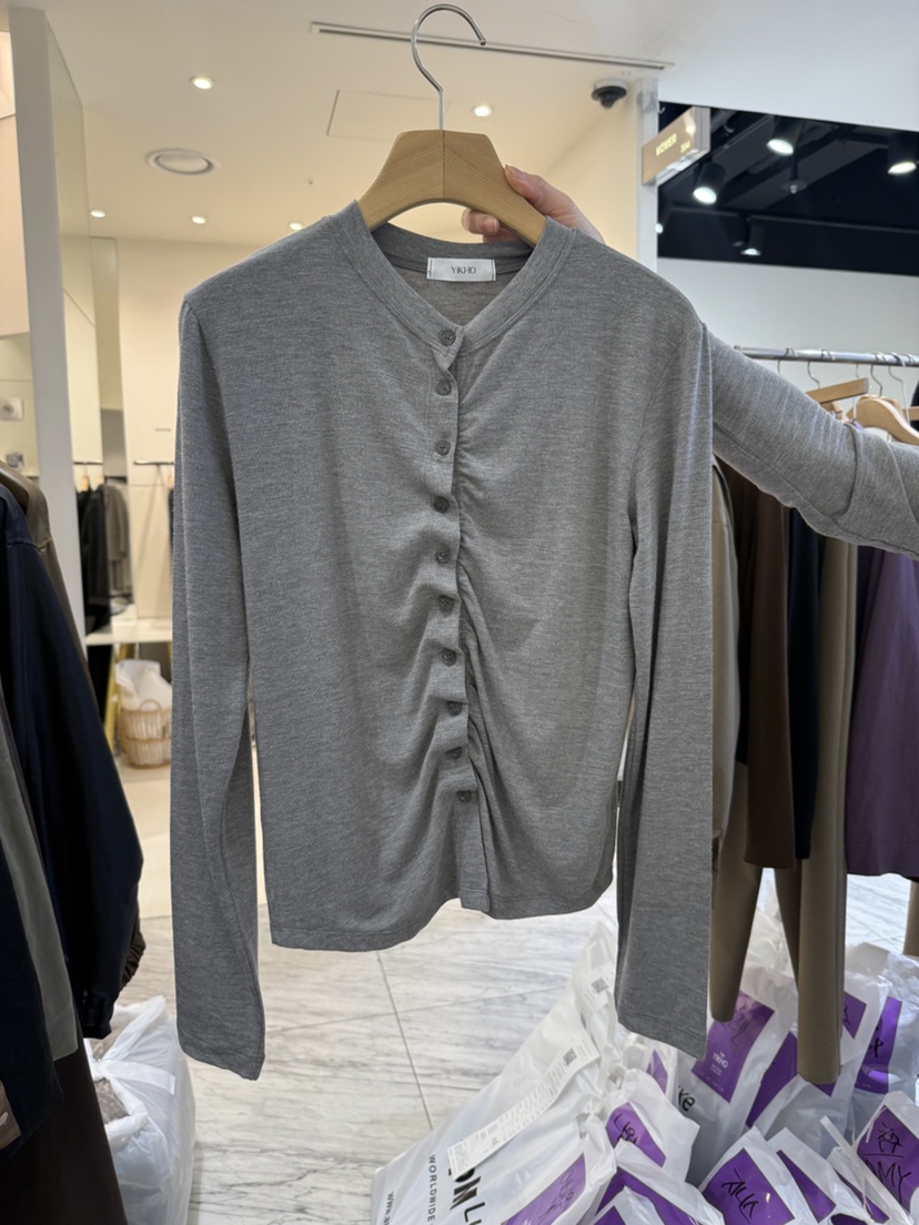 YIKHO STYLE東大門㊣實拍女士新品熱賣推薦長袖T恤褶皺開衫YIKHO STYLE長袖T恤圖色2
