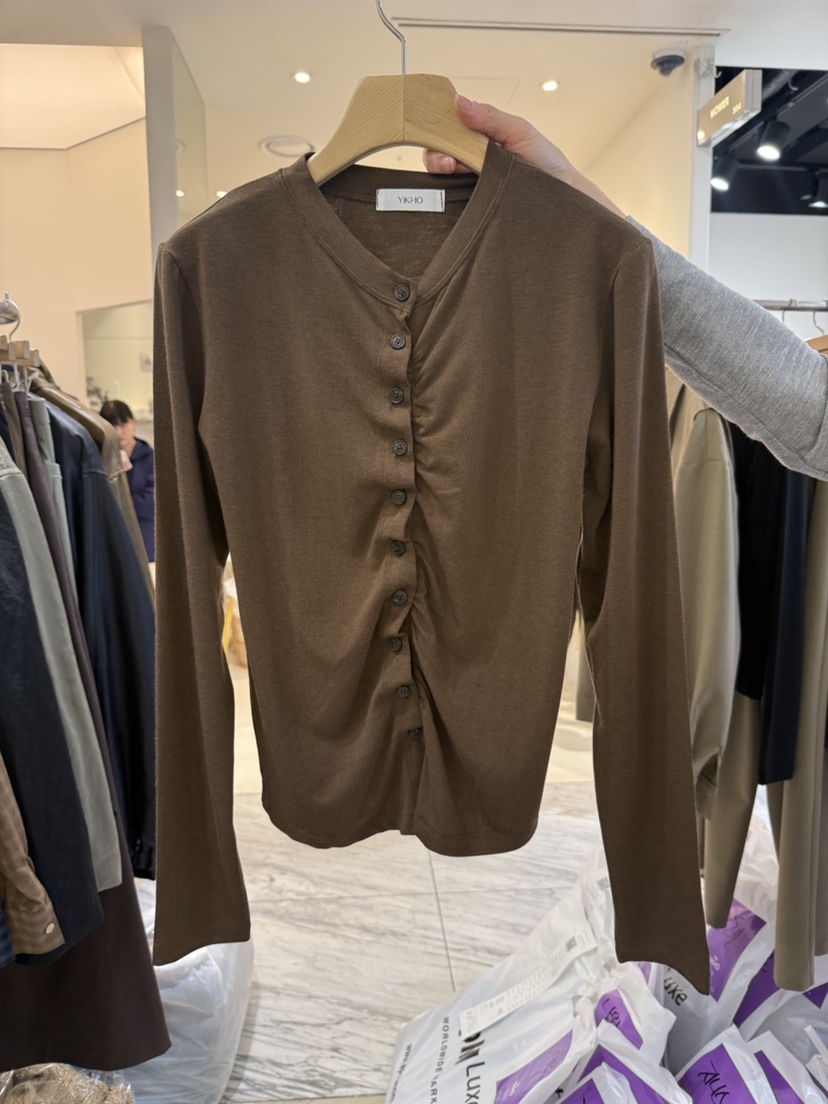 YIKHO STYLE東大門㊣實拍女士新品熱賣推薦長袖T恤褶皺開衫YIKHO STYLE長袖T恤圖色3
