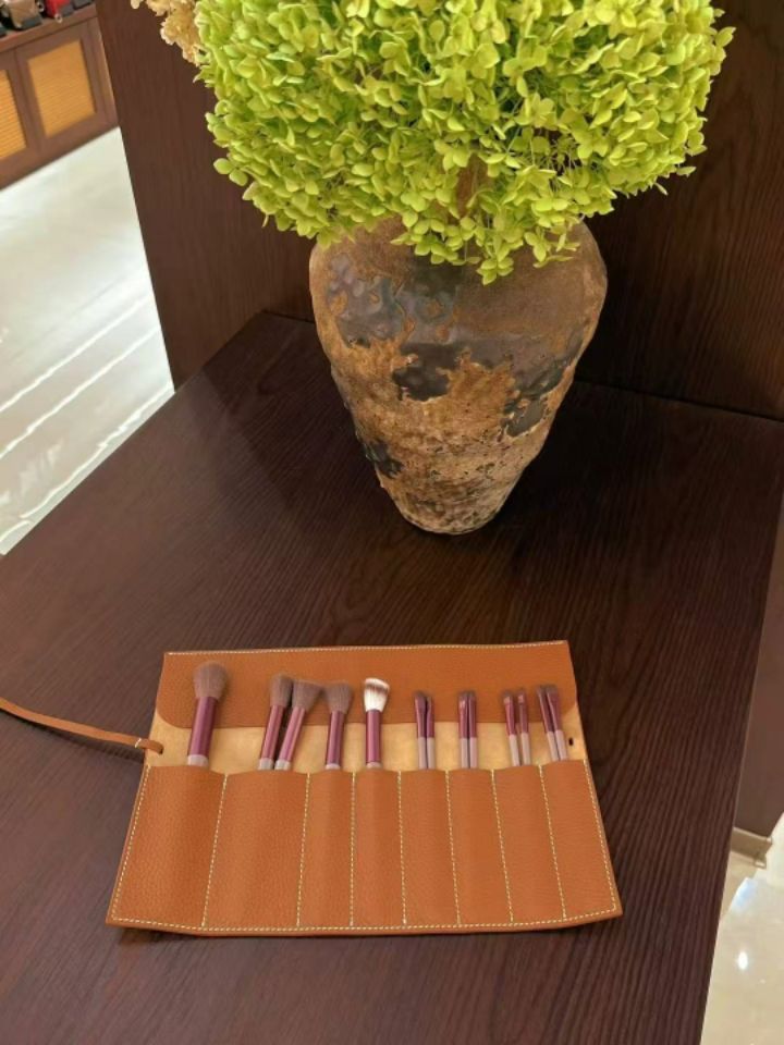 TROUVAILLE韓國直郵㊣女裝新品人氣時尚職業手拿包腋下包牛皮TROUVAILLE手拿包/腋下包圖色2