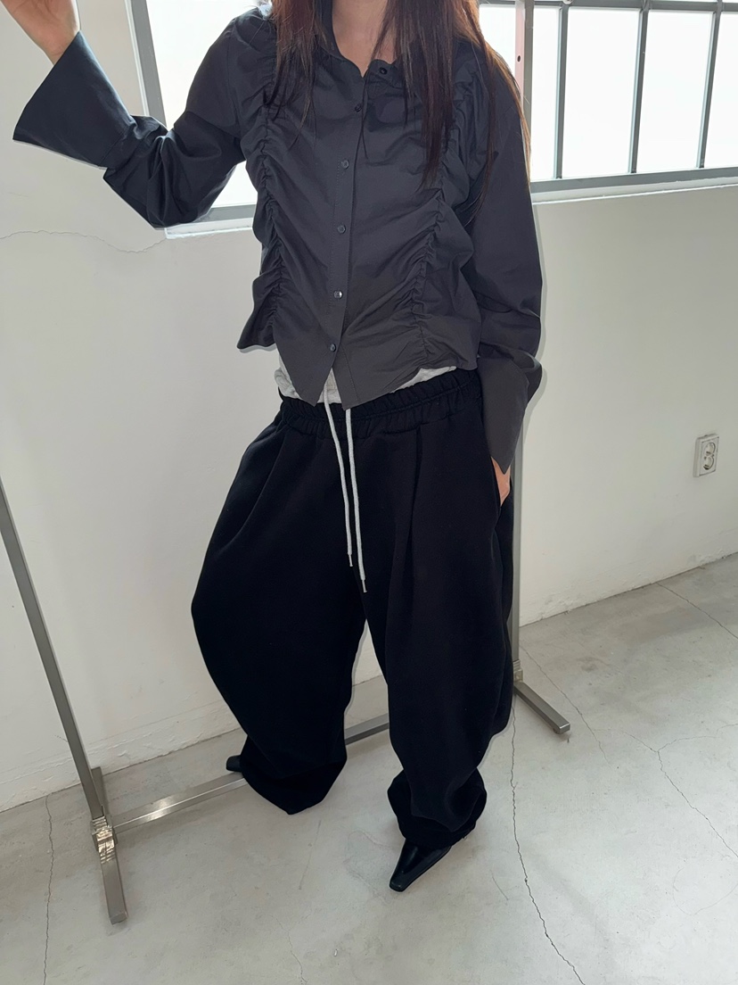 AWESOMESAUCE韓國代購㊣女裝新品人氣熱賣25秋冬襯衫蕾絲衫AWESOME SAUCE襯衫/蕾絲衫圖色2