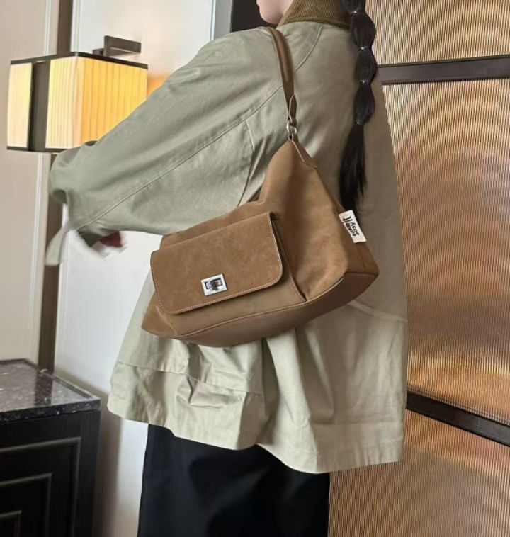 TROUVAILLE東大門㊣直郵女裝新款熱賣25秋冬單肩斜跨包絨面革TROUVAILLE單肩/斜跨包