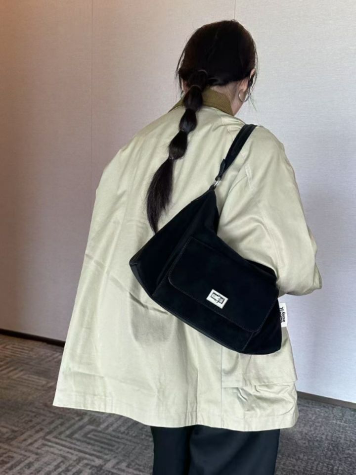 TROUVAILLE東大門㊣直郵女裝新款熱賣25秋冬單肩斜跨包絨面革TROUVAILLE單肩/斜跨包圖色2