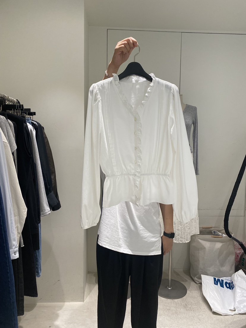 WELL KNOWN韓國直郵㊣女裝新品熱賣真品人氣襯衫蕾絲衫荷葉邊WELL KNOWN襯衫/蕾絲衫圖色1