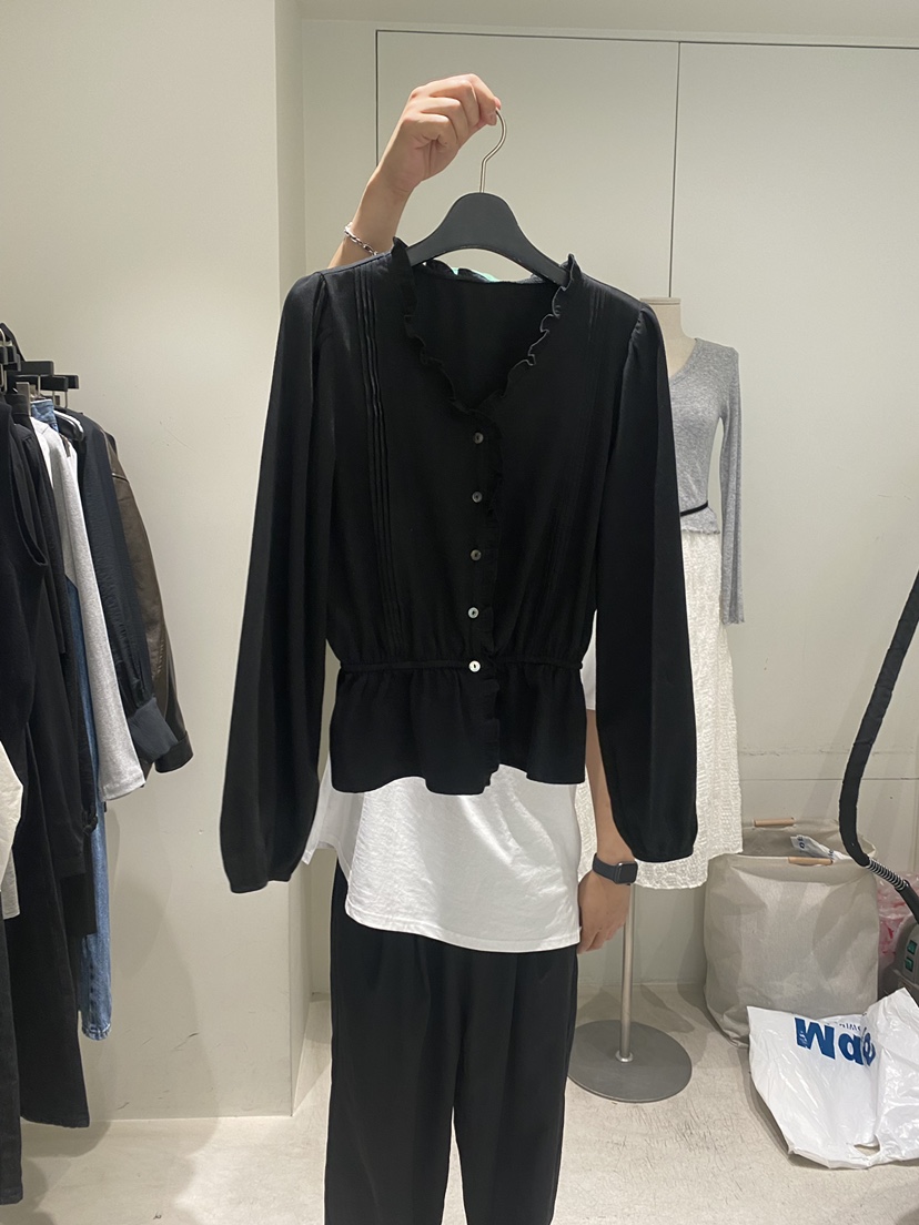 WELL KNOWN韓國直郵㊣女裝新品熱賣真品人氣襯衫蕾絲衫荷葉邊WELL KNOWN襯衫/蕾絲衫圖色2